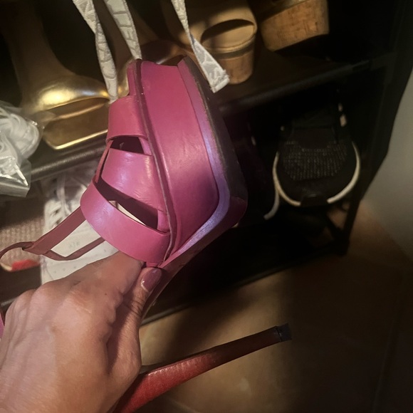 Ysl pre loved tributes color magenta! Size 38 - Picture 5 of 10